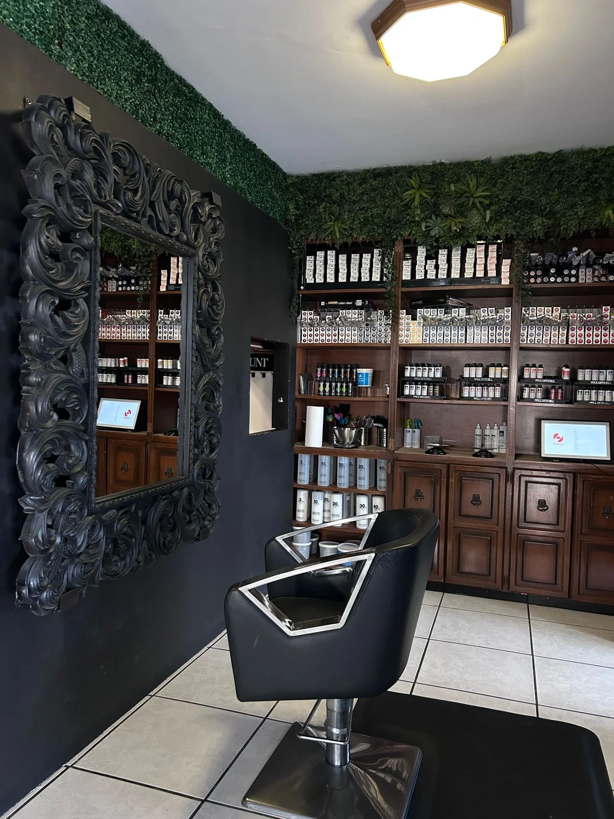 SR Studio Salon - Detalles del espacio